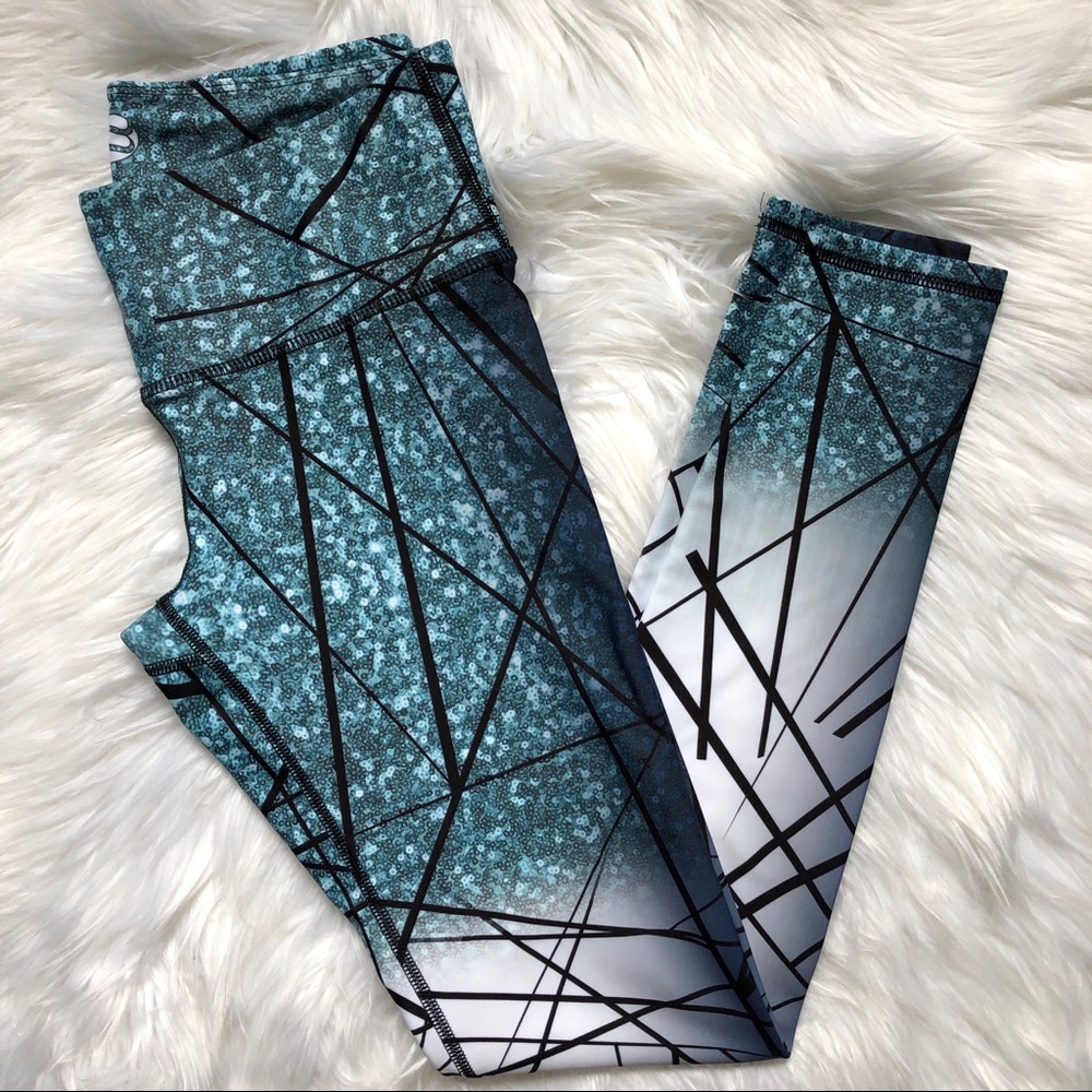 Noli Yoga Full Length Geometric Ombre Leggings